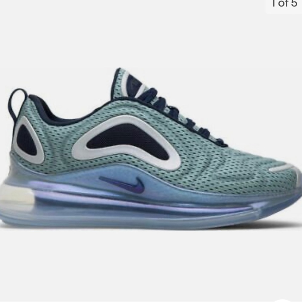 New with Box Nike Air Max 720 Women’s Northern Lights Day. Size 9
